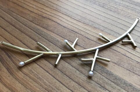 真鍮枝のネックレス