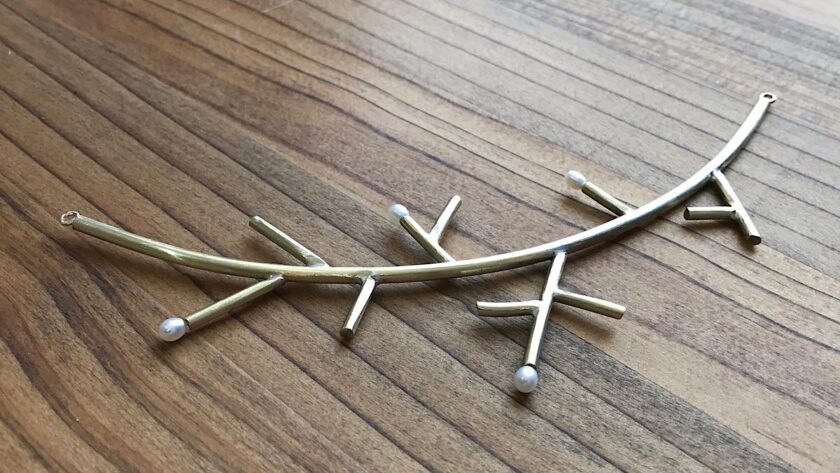 真鍮枝のネックレス